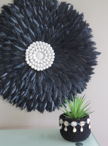 Black Round Feather Wall Hanging with White Shell Small