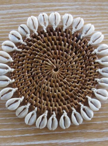 Natural Rattan Round Coaster with Seashells